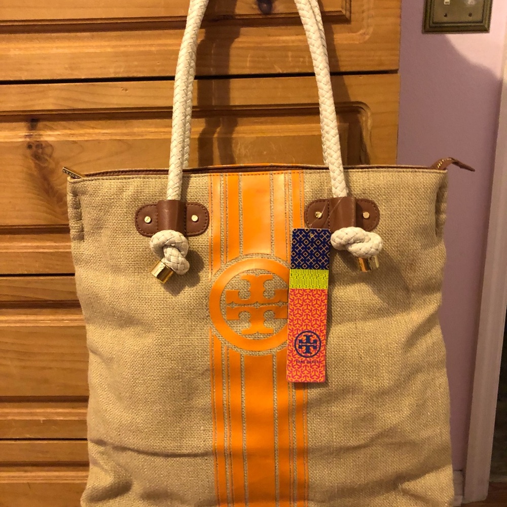 AUTHENTIC RARE NWT TORY BURCH BURLAP AND LEATHER STRIPE SHOPPER TOTE